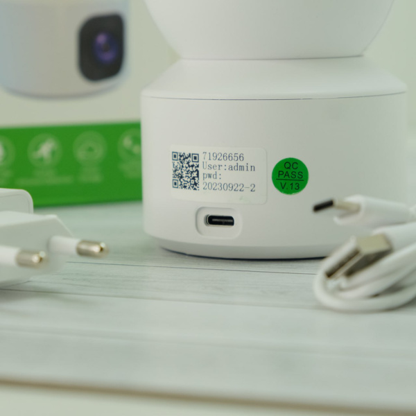 Беспроводная видеокамера Smart Wi Fi SQ001-W-L 2 в 1 (2 камеры, день/ночь, датчик движения, тревога, SD card)
